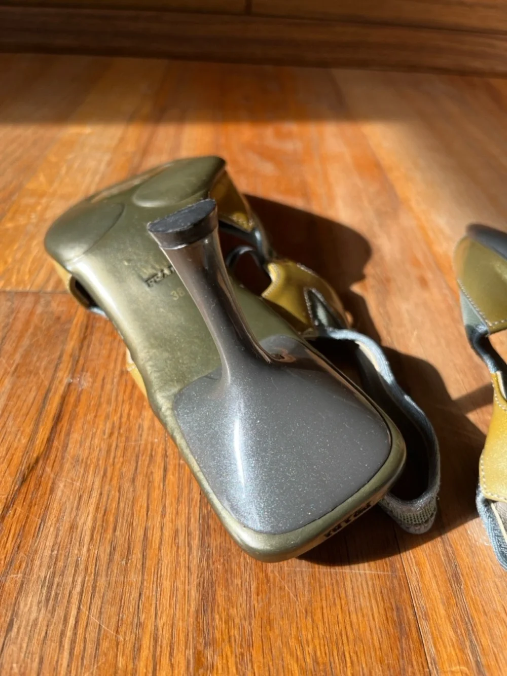 Iconic 2000s Prada Mercury slingback mesh kitten heels - Picture 7 of 13